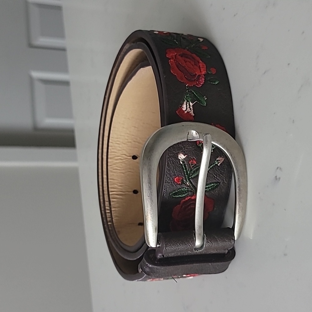 Rose Embroidered dark brown faux leather belt